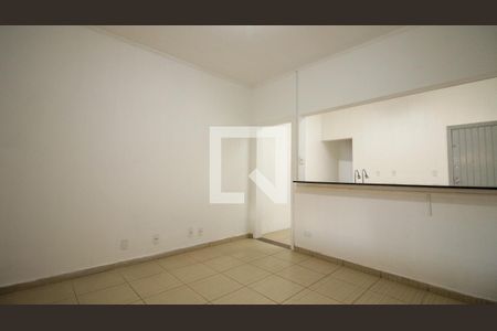 Casa para alugar com 5 quartos, 300m² em Vila Prudente, São Paulo
