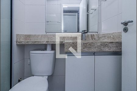banheiro social_1 de apartamento para alugar com 2 quartos, 35m² em Sacoma, São Paulo