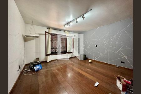 Casa à venda com 5 quartos, 900m² em Boaçava, São Paulo