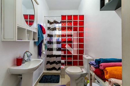 Banheiro de casa para alugar com 2 quartos, 120m² em Pompeia, São Paulo