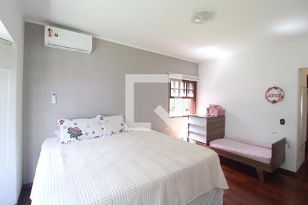 Suíte de casa à venda com 3 quartos, 300m² em Socorro, São Paulo