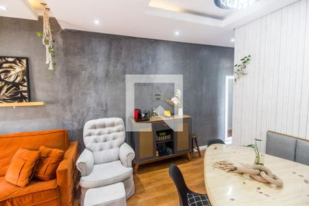 Sala  de apartamento à venda com 2 quartos, 54m² em Jardim Tupanci, Barueri