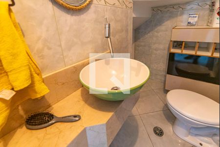 Lavabo de casa à venda com 2 quartos, 77m² em Vila Francisco Matarazzo, Santo André