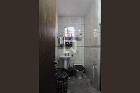 Banheiro da Suíte de casa para alugar com 2 quartos, 80m² em Itatiaia, Belo Horizonte