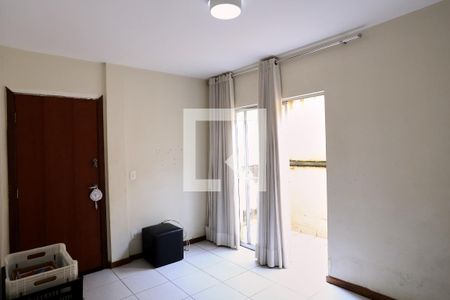 Sala de apartamento para alugar com 2 quartos, 96m² em Sagrada Família, Belo Horizonte