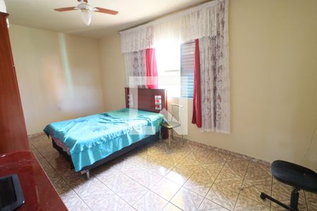 Quarto 1 de casa para alugar com 3 quartos, 280m² em Jardim Roberto, Osasco