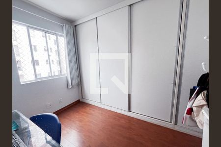 Apartamento à venda com 3 quartos, 70m² em Pompéia, Belo Horizonte