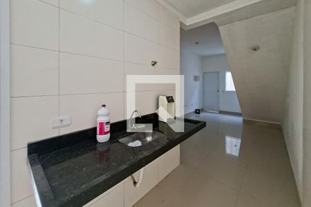 Cozinha  de casa de condomínio para alugar com 2 quartos, 71m² em Vila Tupi, Praia Grande
