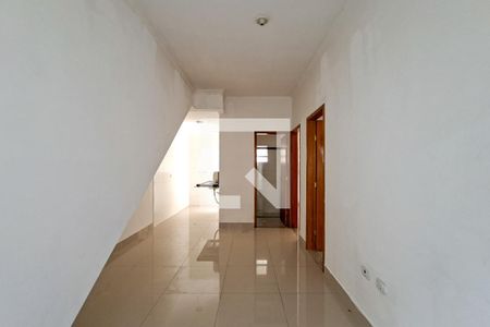 Sala de casa de condomínio para alugar com 2 quartos, 71m² em Vila Tupi, Praia Grande