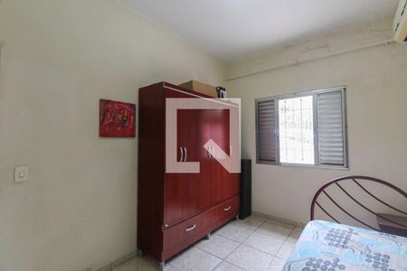 Quarto 1 de casa para alugar com 7 quartos, 200m² em São Lucas, São Paulo