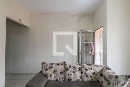 Sala de casa para alugar com 7 quartos, 200m² em São Lucas, São Paulo