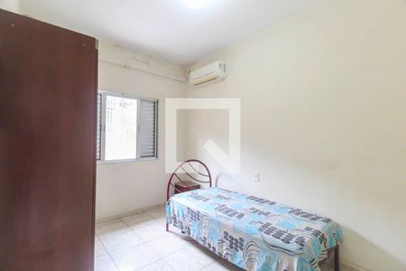 Quarto 1 de casa para alugar com 7 quartos, 200m² em São Lucas, São Paulo