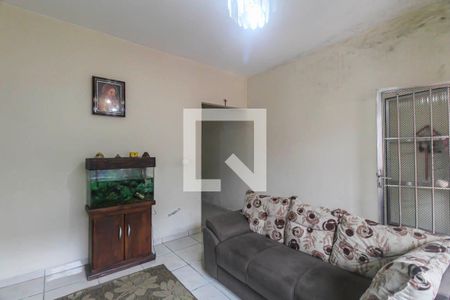 Sala de casa para alugar com 7 quartos, 200m² em São Lucas, São Paulo