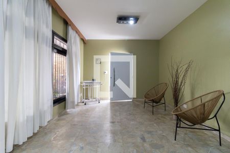 Sala de casa para alugar com 4 quartos, 258m² em Vila Moinho Velho, São Paulo