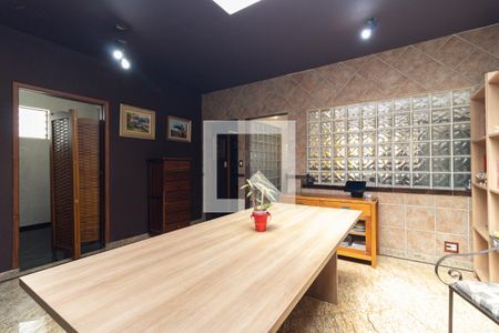 Salão  de casa para alugar com 4 quartos, 258m² em Vila Moinho Velho, São Paulo