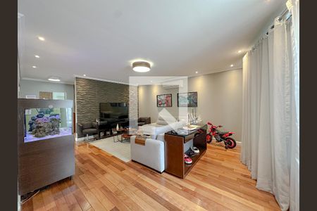 Sala de casa à venda com 3 quartos, 380m² em Jardim Humaita, São Paulo