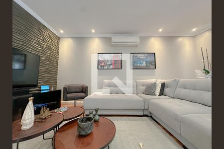Sala de casa à venda com 3 quartos, 380m² em Jardim Humaita, São Paulo