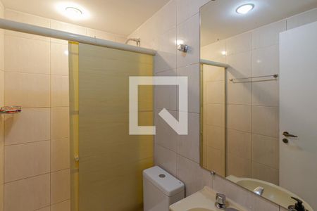 Banheiro  de apartamento à venda com 1 quarto, 55m² em Vila Nova Conceição, São Paulo