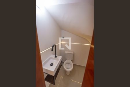 Lavabo de casa de condomínio à venda com 2 quartos, 50m² em Vila Ré, São Paulo