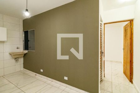 Cozinha e Área de Serviço de apartamento para alugar com 1 quarto, 49m² em Parque Edu Chaves, São Paulo