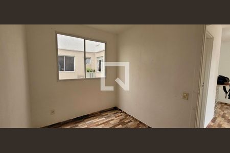 Quarto 02 de apartamento para alugar com 2 quartos, 36m² em Jardim das Oliveiras, Itaquaquecetuba