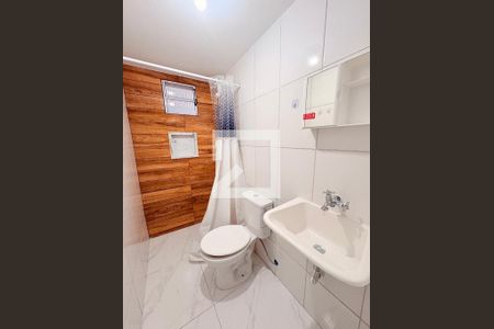 Banheiro Social de kitnet/studio para alugar com 1 quarto, 36m² em Vila Tupi, Várzea Paulista