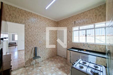 Cozinha  de casa para alugar com 2 quartos, 132m² em Maracanã, Praia Grande
