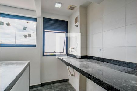 Sala/Cozinha de apartamento à venda com 2 quartos, 40m² em Jardim Cristiane, Santo André