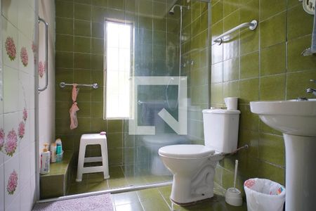 Banheiro da Suíte de casa para alugar com 2 quartos, 100m² em Ipanema, Porto Alegre