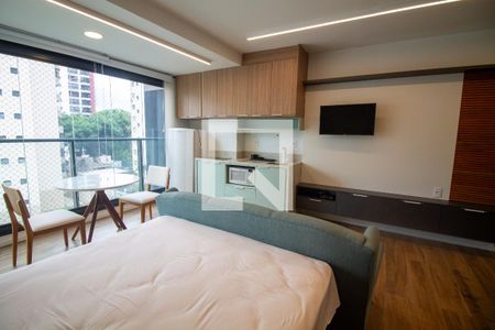 Sala / Quarto - Studio de kitnet/studio para alugar com 1 quarto, 31m² em Campo Belo, São Paulo