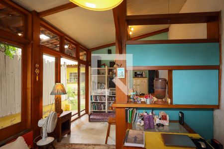 Sala 2 de casa à venda com 2 quartos, 200m² em Parque Colonial, São Paulo