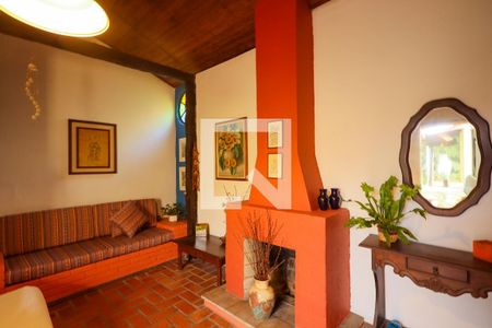 Sala 1 de casa à venda com 2 quartos, 200m² em Parque Colonial, São Paulo