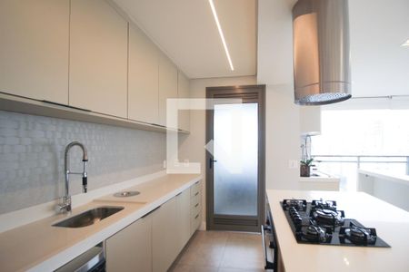 Cozinha de apartamento à venda com 3 quartos, 117m² em Indianópolis, São Paulo