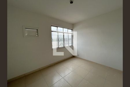Quarto 1 de apartamento para alugar com 2 quartos, 80m² em Vila Valqueire, Rio de Janeiro