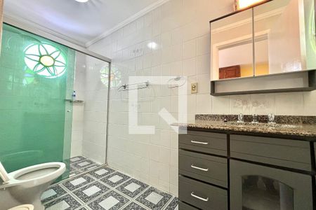 Banheiro da Suíte de casa para alugar com 3 quartos, 130m² em Parque Jabaquara, São Paulo