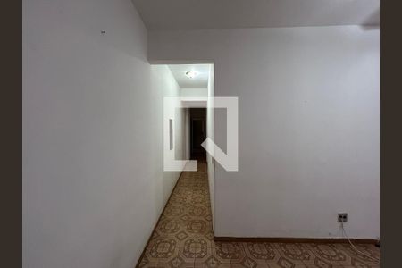 Corredor de apartamento para alugar com 2 quartos, 80m² em Praça Seca, Rio de Janeiro