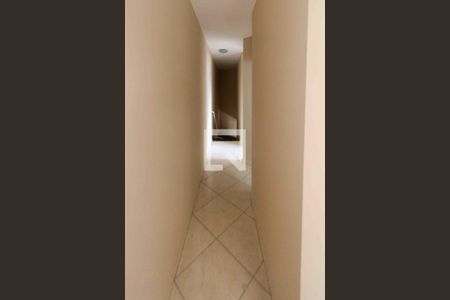 Corredor de casa para alugar com 3 quartos, 100m² em Itaquera, São Paulo