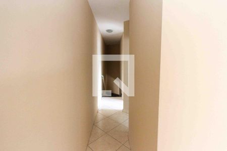 Corredor de casa para alugar com 3 quartos, 100m² em Itaquera, São Paulo