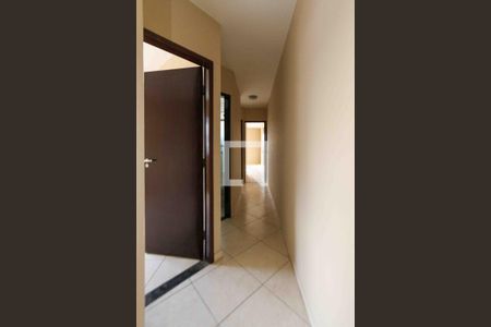 Corredor de casa para alugar com 3 quartos, 100m² em Itaquera, São Paulo