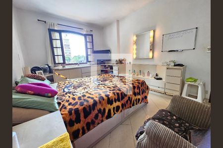 Suite  de apartamento à venda com 4 quartos, 185m² em Campo Belo, São Paulo