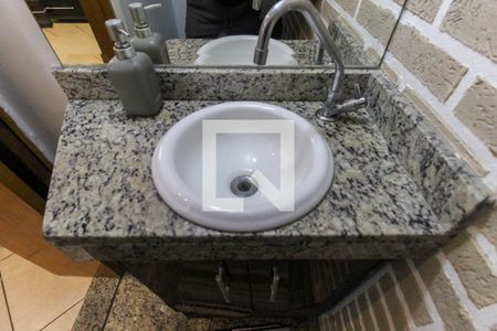 Lavabo de casa para alugar com 2 quartos, 80m² em Jardim Brasil, São Paulo