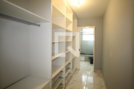 Closet da suíte 1 de apartamento para alugar com 3 quartos, 249m² em Chácara das Pedras, Porto Alegre