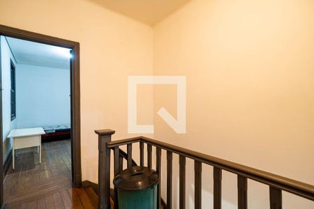 Sala de casa à venda com 4 quartos, 200m² em Morro dos Ingleses, São Paulo