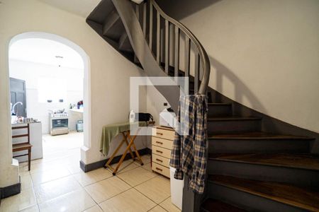 Sala de casa à venda com 4 quartos, 200m² em Morro dos Ingleses, São Paulo