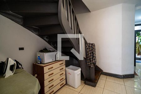 Sala de casa à venda com 4 quartos, 200m² em Morro dos Ingleses, São Paulo