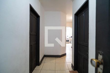 Sala de casa à venda com 4 quartos, 200m² em Morro dos Ingleses, São Paulo