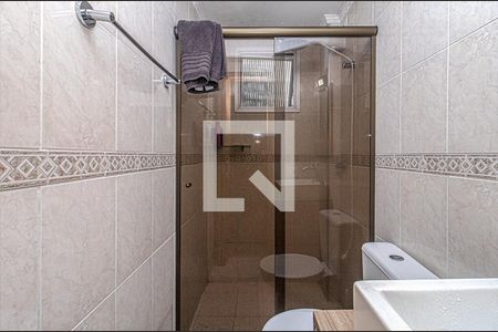 banheiro social_2 de apartamento à venda com 2 quartos, 60m² em Vila Vermelha, São Paulo