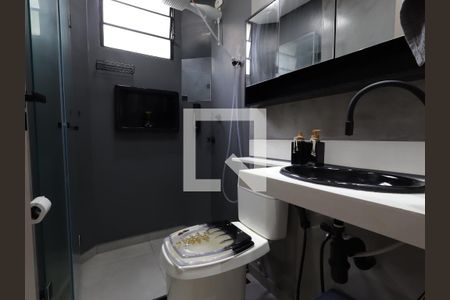 Banheiro de apartamento à venda com 2 quartos, 43m² em Jardim Leonor, São Paulo