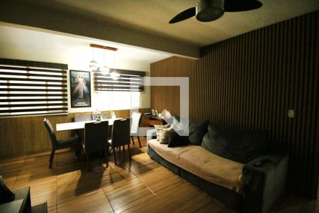 Sala de casa para alugar com 2 quartos, 81m² em Irajá, Rio de Janeiro