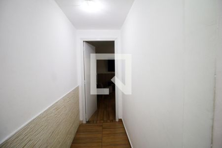Sala - Corredor de casa para alugar com 2 quartos, 81m² em Irajá, Rio de Janeiro